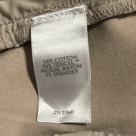 NWT J.Jill Essential Cotton Slim Leg Pants Tan Canvas - 8P - Picture 6 of 7